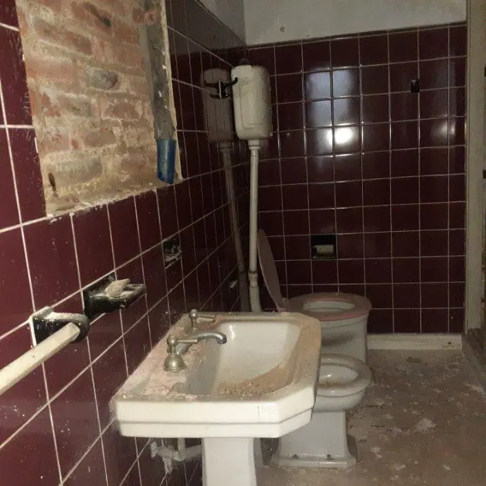 Lote en muy buen ubicación ideal constructor. 8,66 X 43.30 Zonificacion RA 4