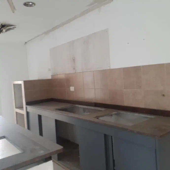 Lote en muy buen ubicación ideal constructor. 8,66 X 43.30 Zonificacion RA 8