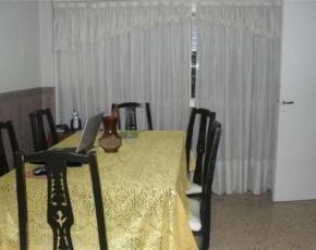 Foto de Casa de 4 ambientes con living, comedor, 2 cocinas, baño, un, imagen 5