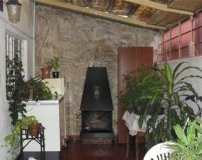 Foto de Casa de 4 ambientes con living, comedor, 2 cocinas, baño, un, imagen 2