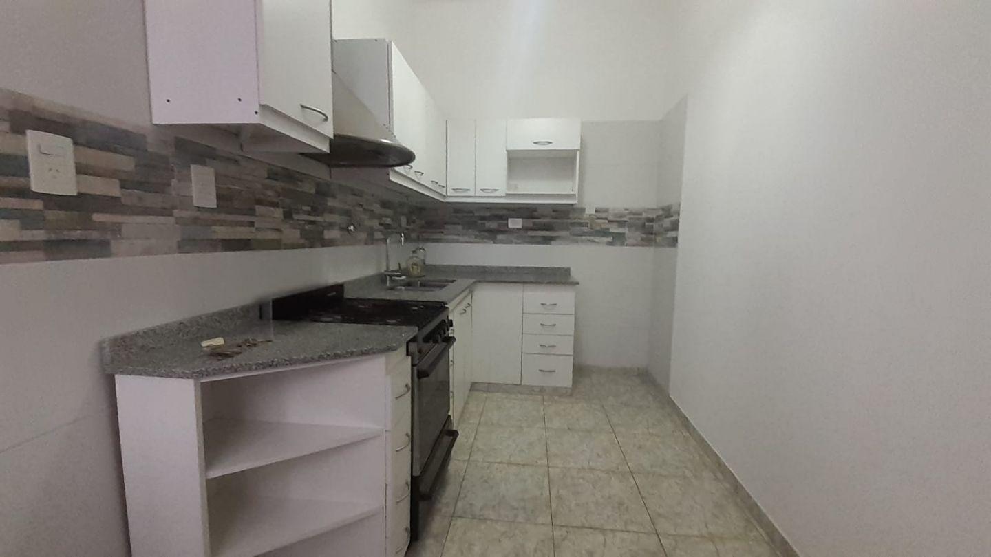 Foto de ph al frente 3 ambientes con jardim entrade de auto y terraza, imagen 1