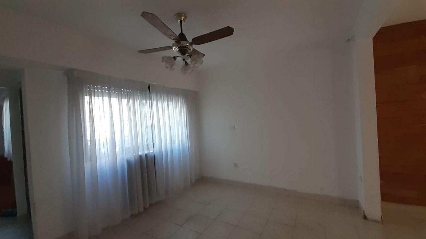 Foto de ph al frente 3 ambientes con jardim entrade de auto y terraza, imagen 5