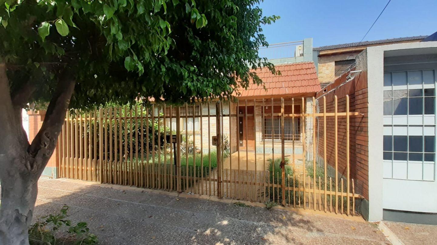 Foto de ph al frente 3 ambientes con jardim entrade de auto y terraza, imagen 2