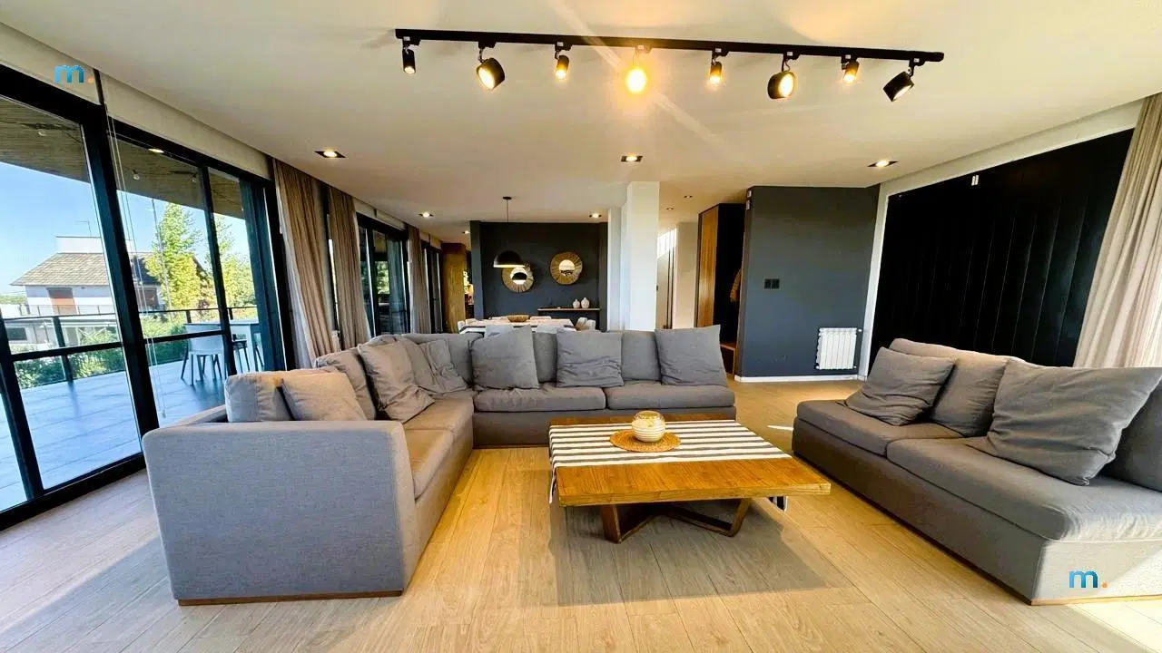 Casa en Cinco Lomas 4