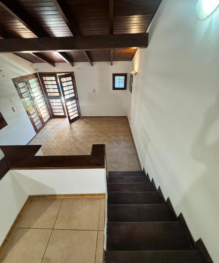 Foto de Casa 3 dor - APTA USO COMERCIAL - Jardín Espinosa, imagen 3
