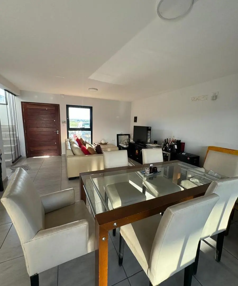 Duplex 3 dor c/ patio - Terrazas de Manantiales 2