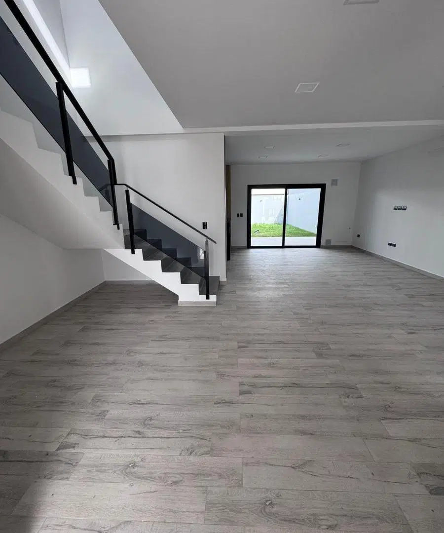 Duplex de categoría a estrenar 3 dor c/patio - Colinas de Manantiales 2