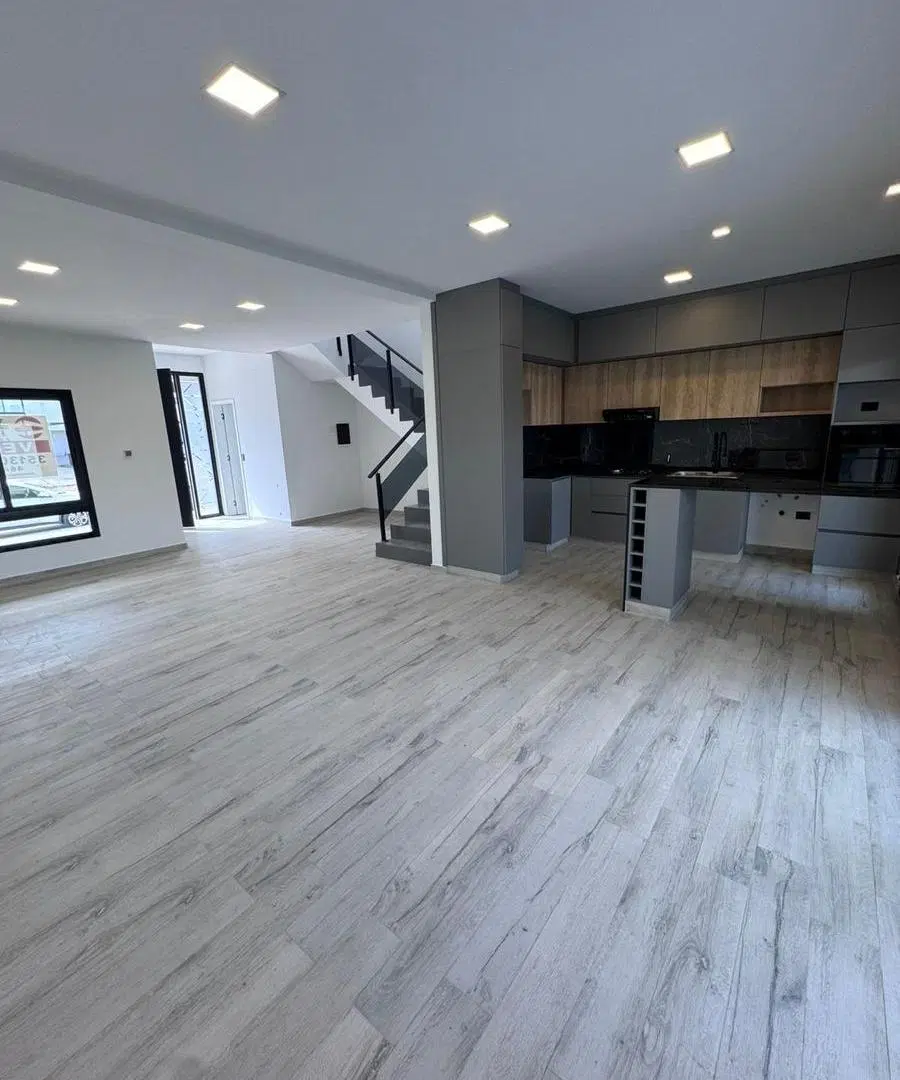 Duplex de categoría a estrenar 3 dor c/patio - Colinas de Manantiales 1