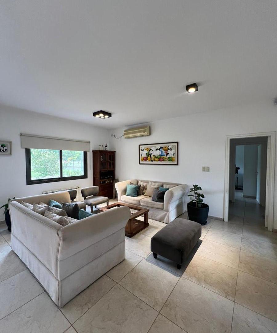 Foto de Casa 3 dor + oficina independiente - Fincas del Sur 2, imagen 1
