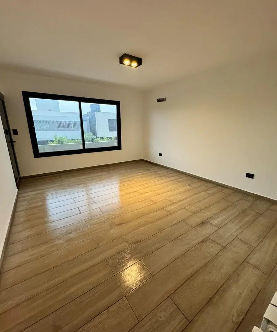 Duplex 3 dor c/ patio y cochera - La Luisita 2