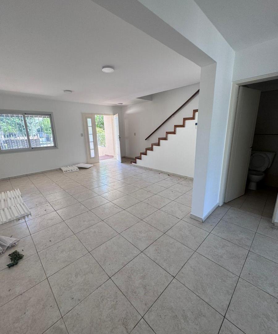 Foto de Casa 3 dor c/ patio- Jardines del Jockey, imagen 1
