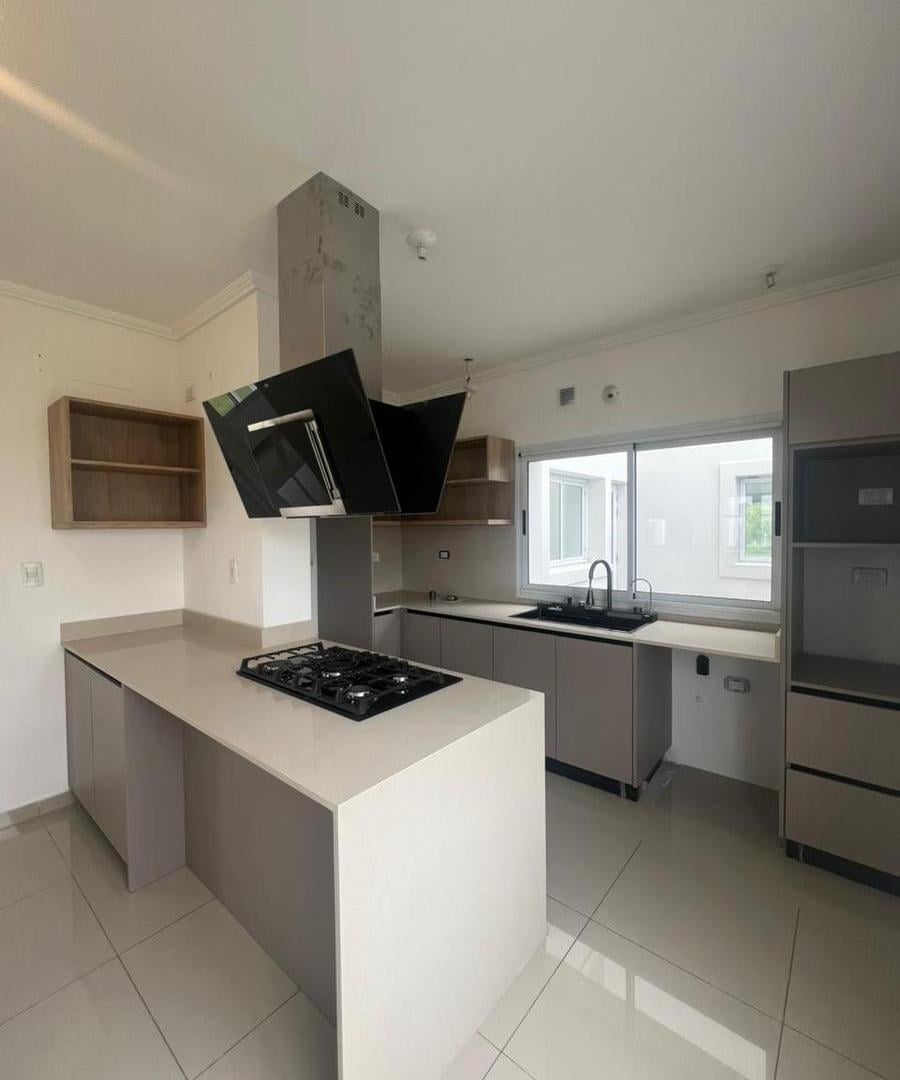 Foto de Casa 3 dor c/ patio y pileta - La Arbolada Country, imagen 5