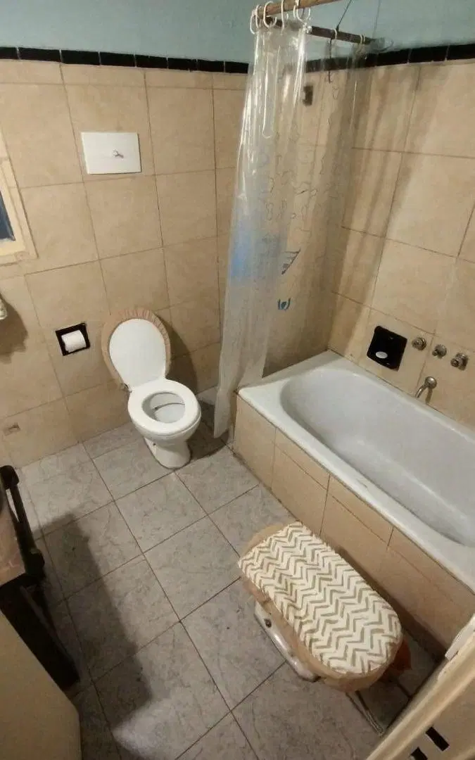 Dos Ambientes con Dependencia y Patio Propio al Frente en Almagro, Venta DISPONIBLE 3