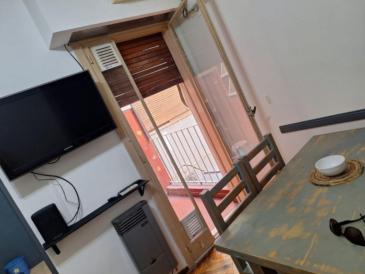 Foto de Dos Ambientes Amoblado y Equipado con Balcon, Lavarropas y Aire, imagen 1