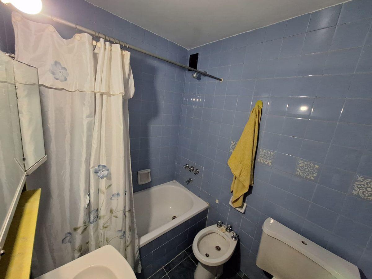Foto de Dos Ambientes Amoblado y Equipado con Balcon, Lavarropas y Aire, imagen 4