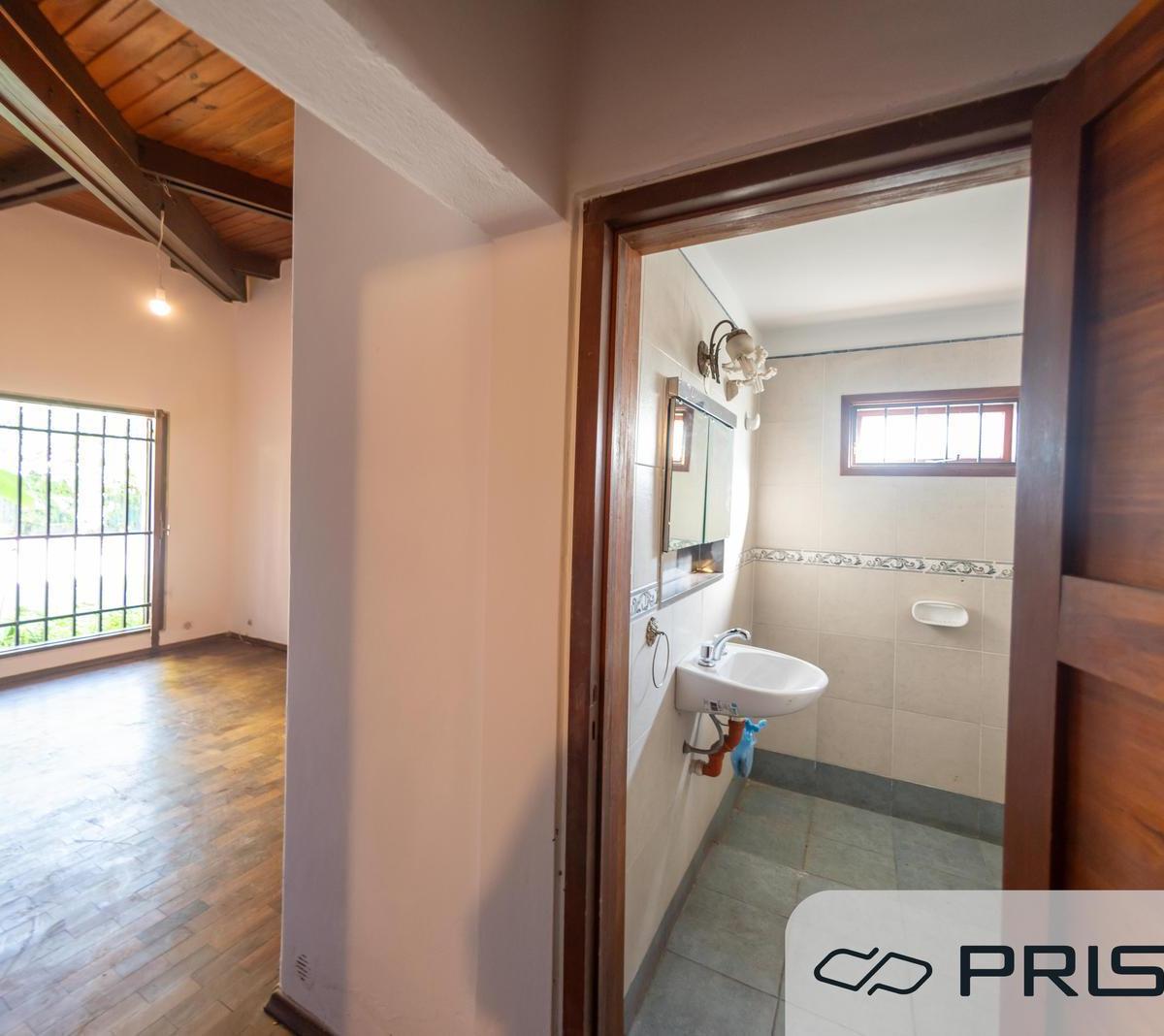 Casa - 5 Dorm - Granja de Funes 1