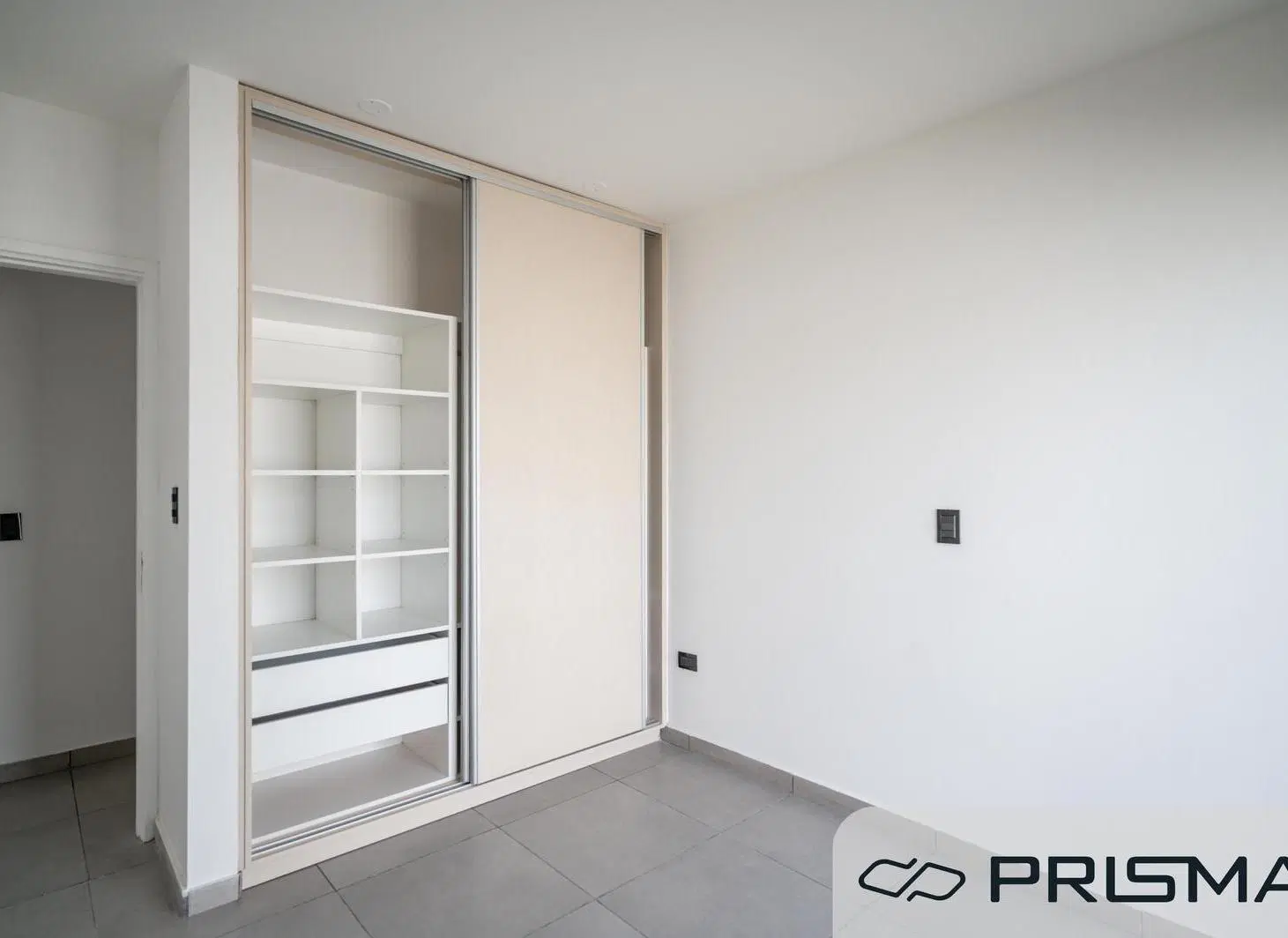 A ESTRENAR - Casa en planta baja DOCTA - 3 DORM 2