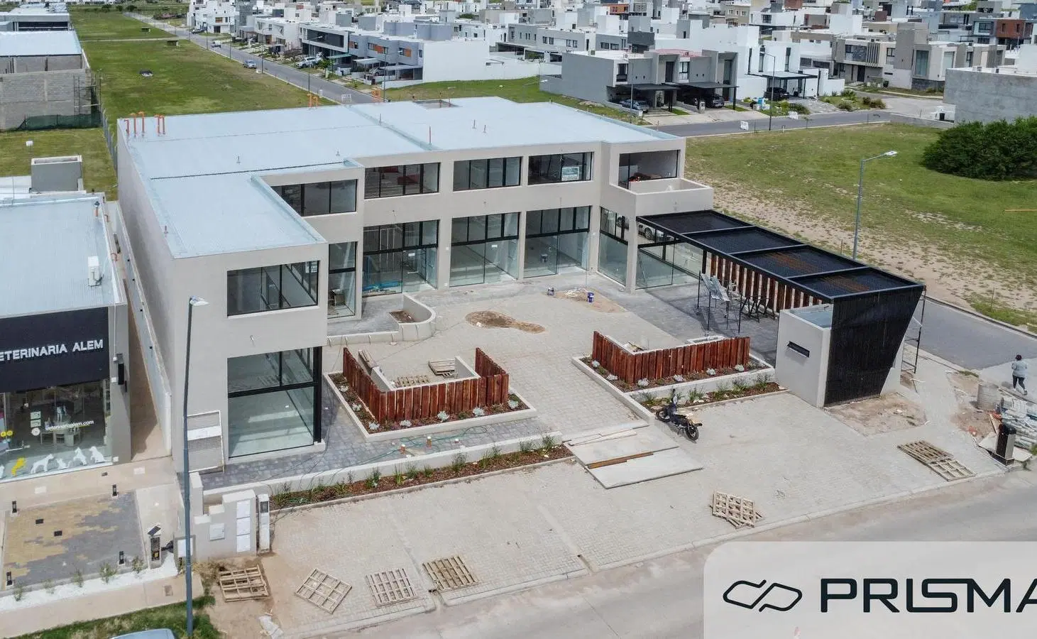 OFICINA EN OPORTUNIDAD PARA RENTA EN SOLARES DE MANANTIALES 2