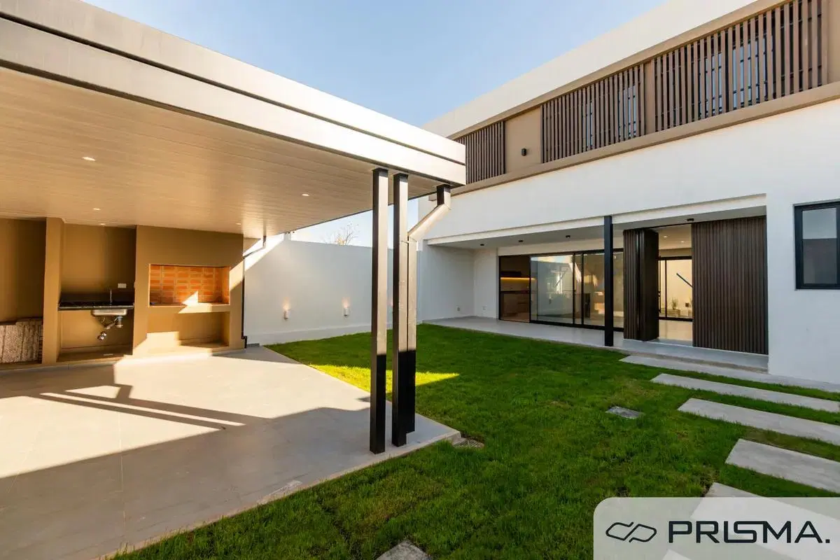 Casa- 3 dorm- Docta Boulevard 2