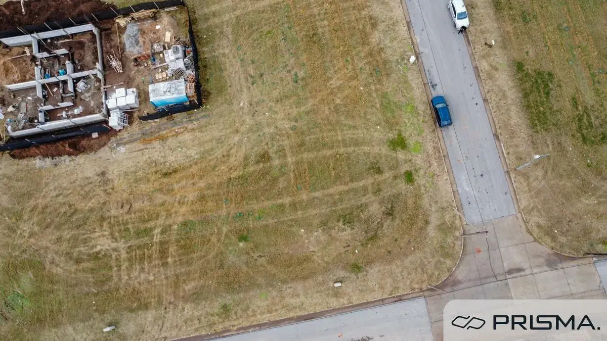 LOTE-300M2-CAMPOS DE MANANTIALES 8
