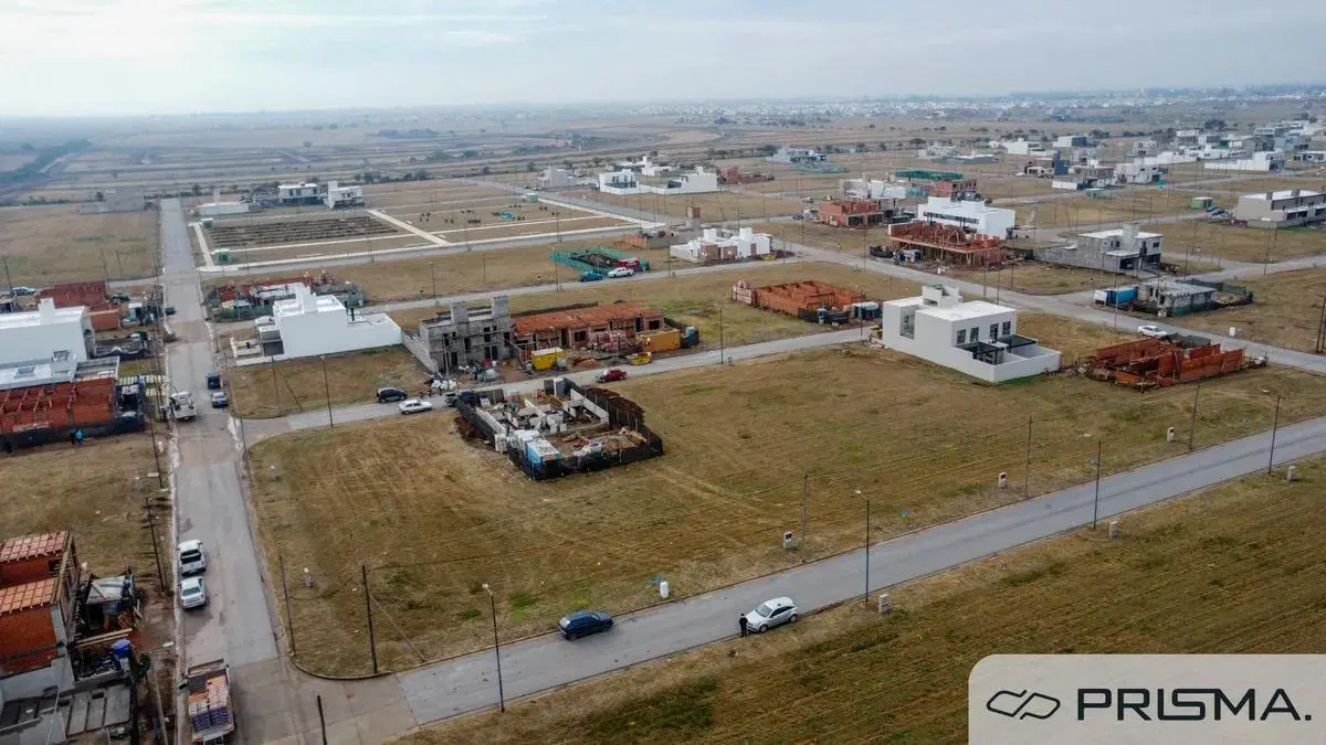 LOTE-300M2-CAMPOS DE MANANTIALES 4