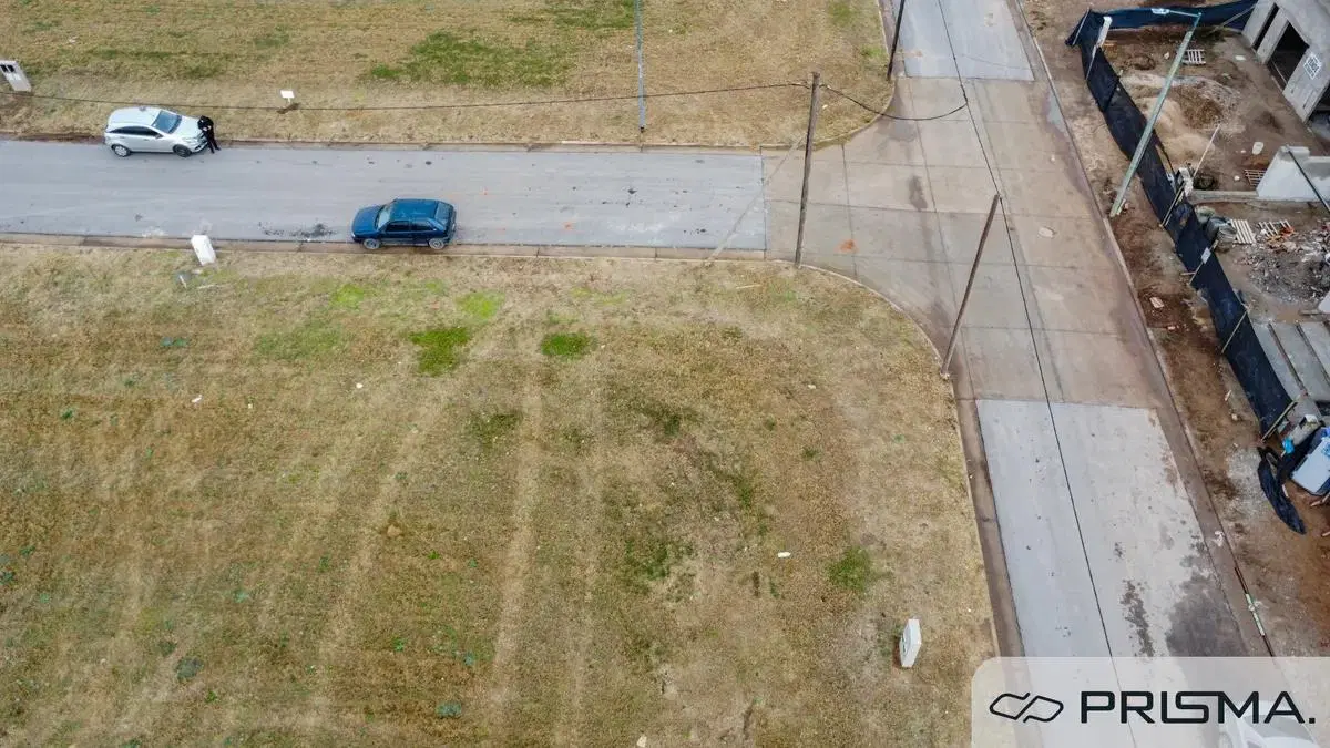 LOTE-300M2-CAMPOS DE MANANTIALES 8