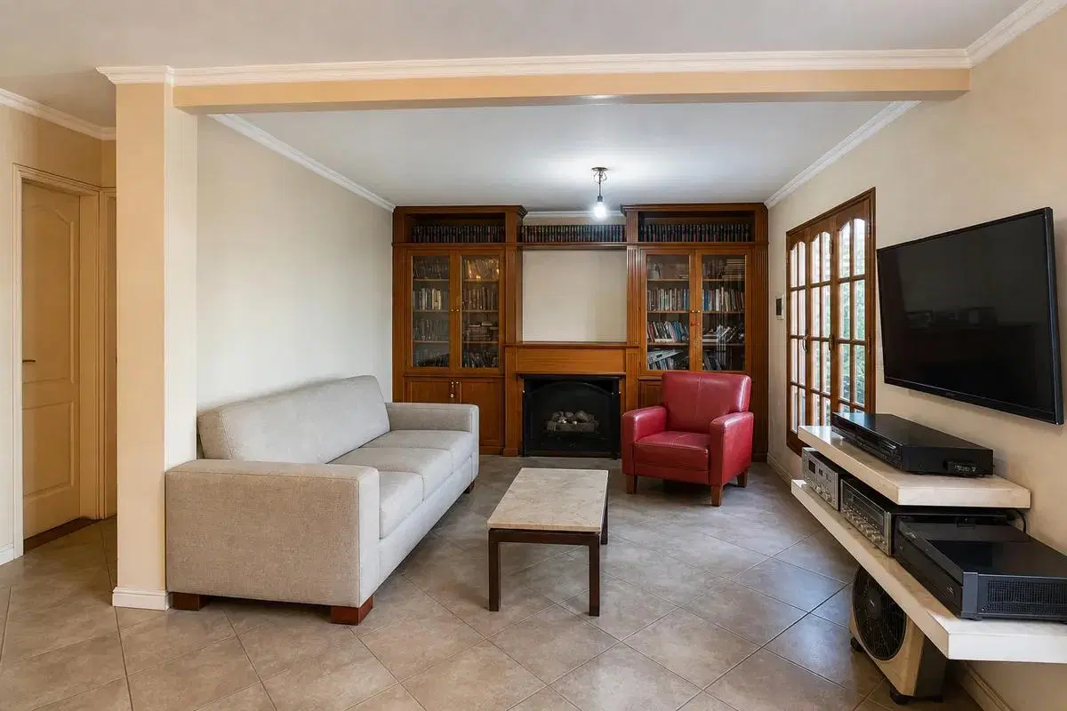 CASA- 4 DORMITORIOS - B° PARQUE LATINO 4