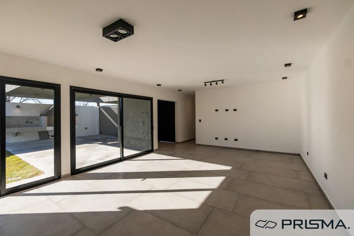 Foto de CASA 3 DORMITORIOS - DISTRITO SUR, imagen 1