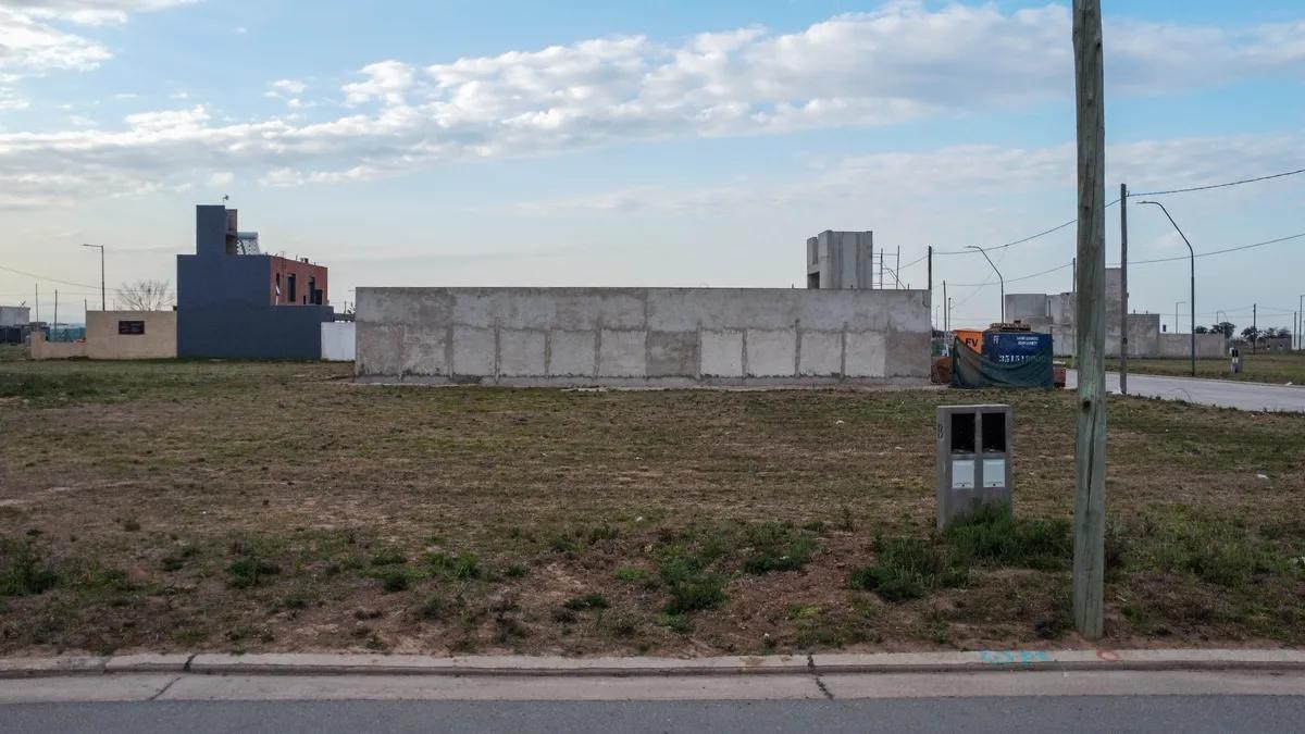Foto de LOTE - 337 M2 - CAMPOS DE MANANTIALES, imagen 3