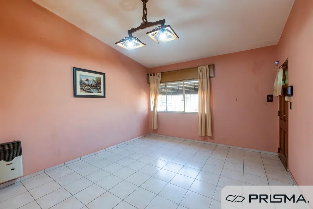 Foto de CASA - 3 DORMITORIOS - B° A.T.E., imagen 3