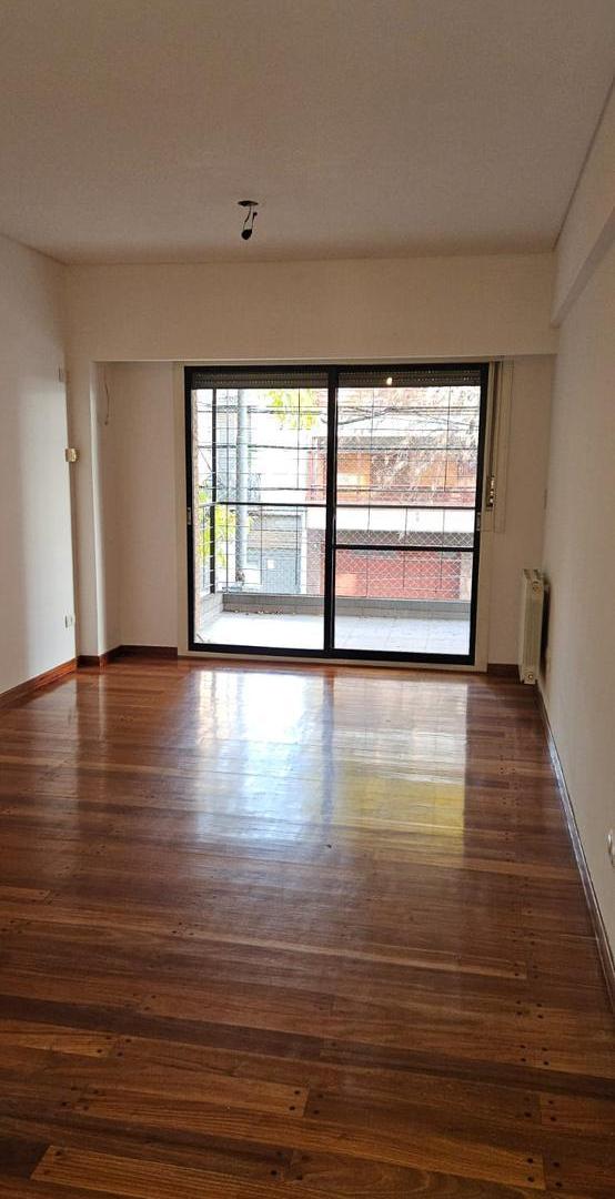 Departamento 3 ambientes con patio