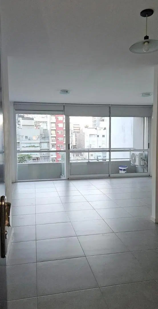 Excelente mono ambiente, moderon, al contra frente muy luminoso 3