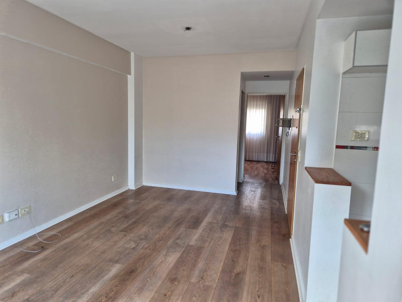 Foto de Hermoso semi piso al frente de 2 ambientesDepartamento en Villa Urquiza, imagen 1