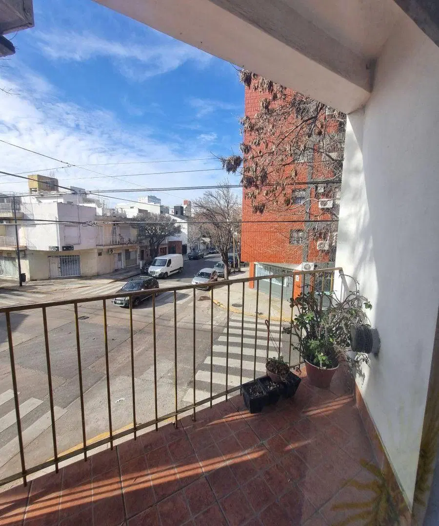 Casa 5 amb con terraza en esquina con local 8