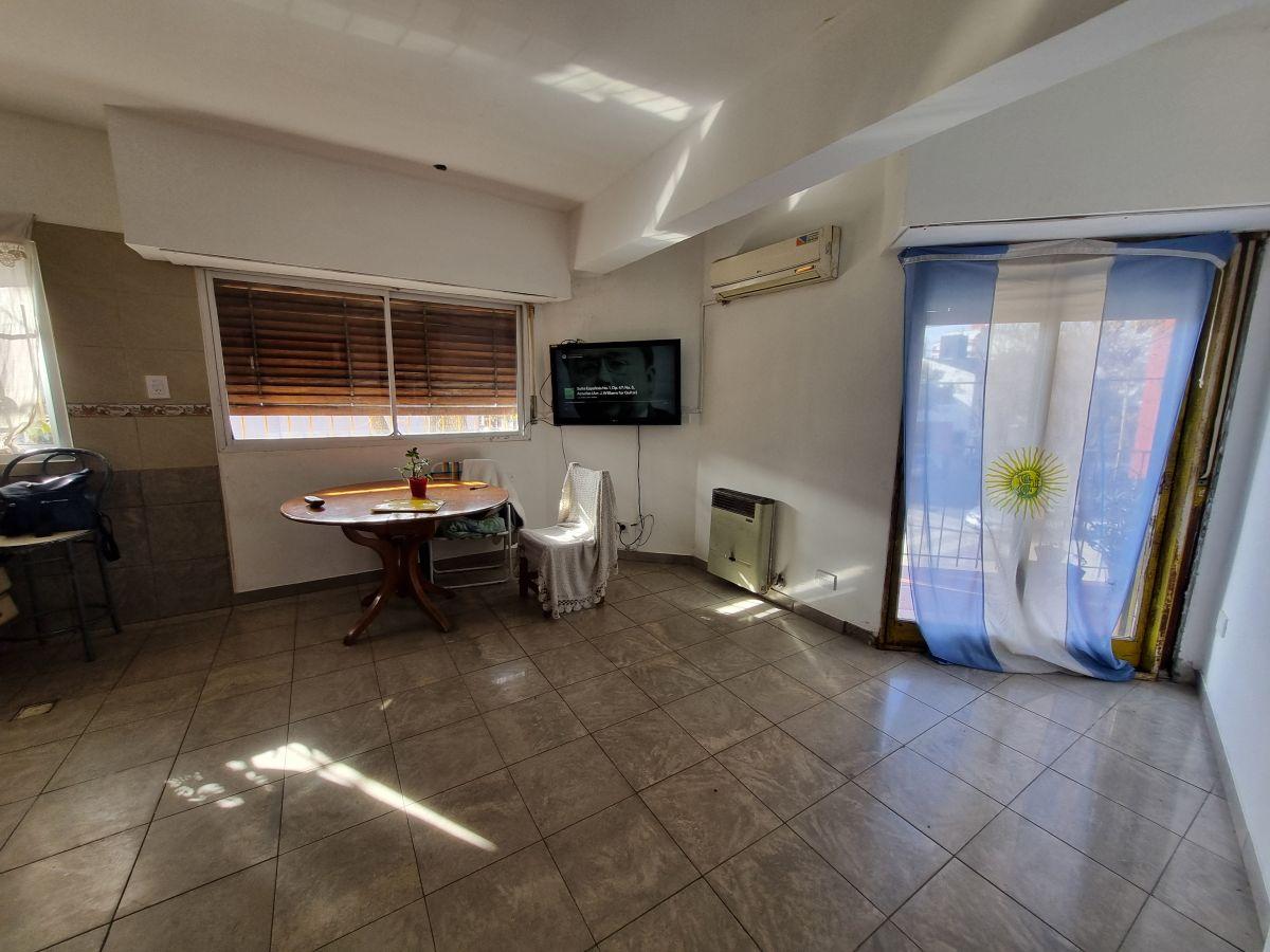 Foto de Casa 5 amb con terraza en esquina con local, imagen 3