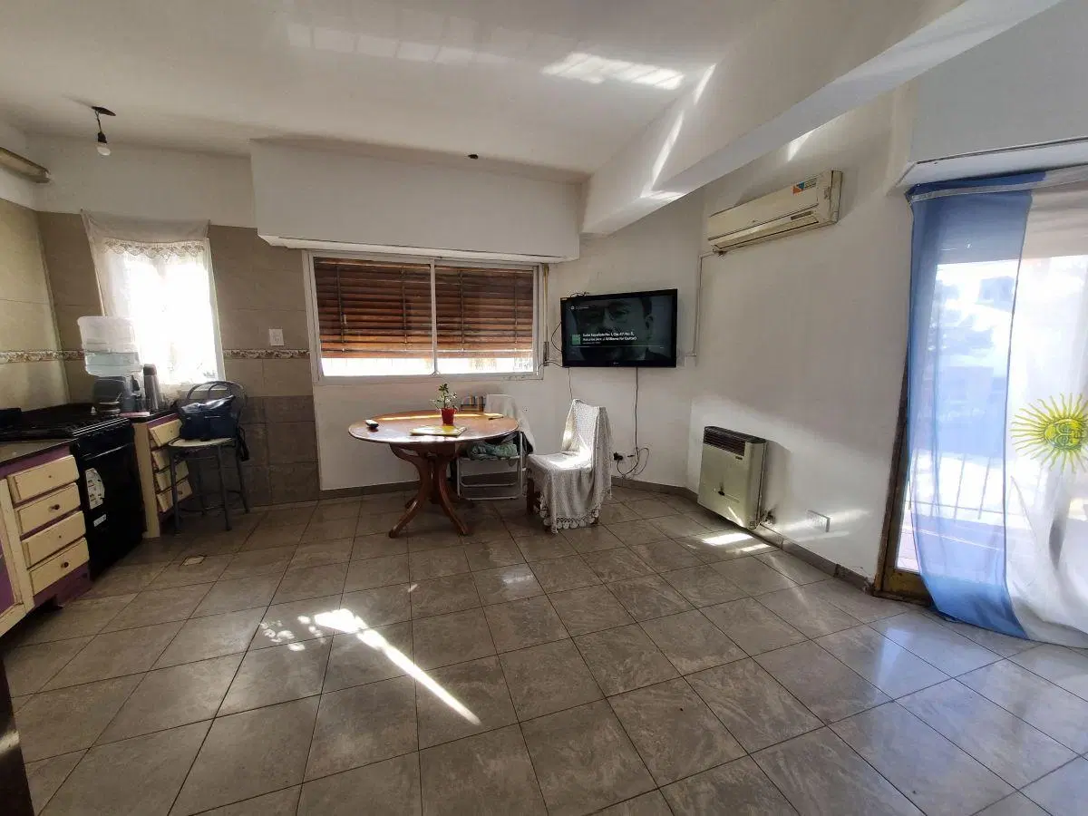 Local en esquina con vivienda 3