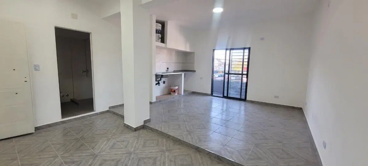 Departamento en Alquiler en La Tablada 5