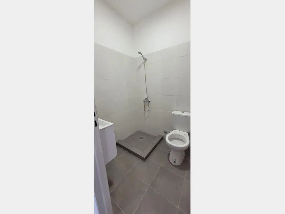 Departamento en Alquiler en La Tablada 4