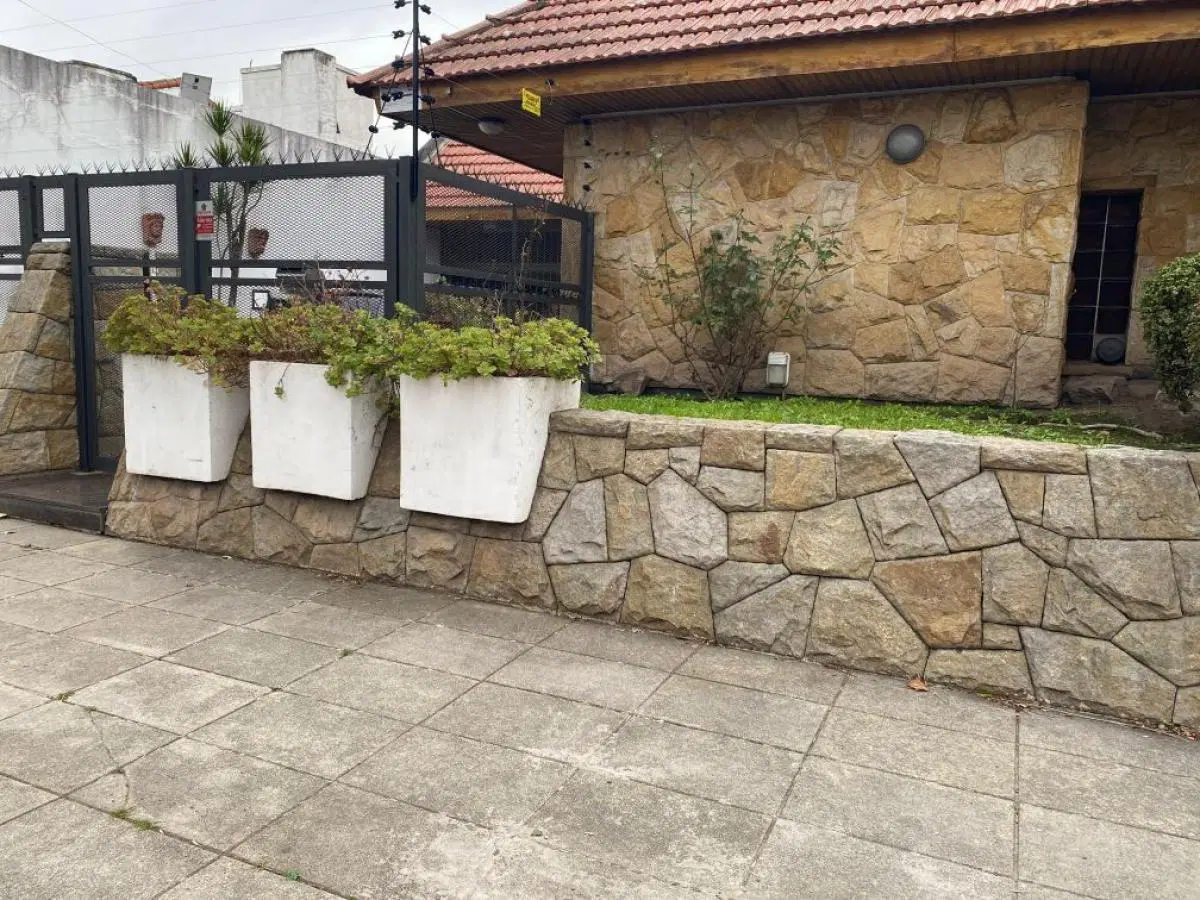 Casa  en Venta en Ramos Mejia 5