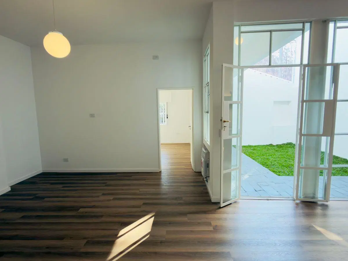 Dueño vende hermosa casa lote propio en Parque Chas 5 Amb 250m Totales 2