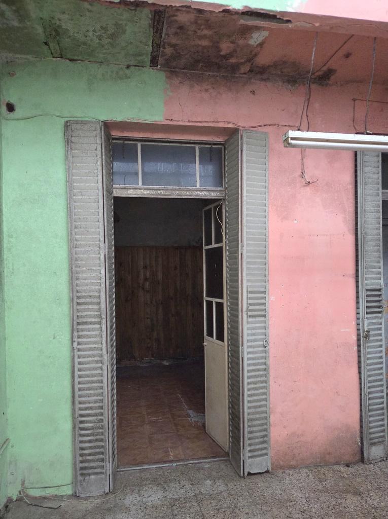 Oportunidad Inversión y Renta Segura 8,66x33,60 m Actualmente 3 PH Desocupados 4