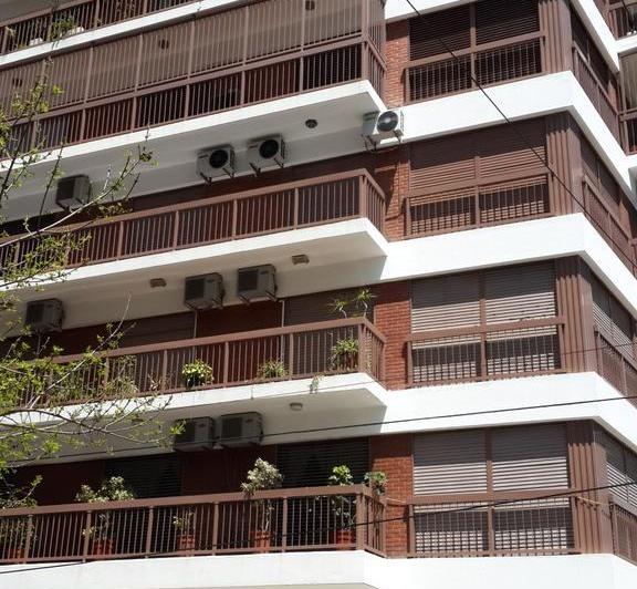 PISO CON /PALIER PRIVADO, BALCON ATERRAZADO, FRENTE AL PQUE RIVADAVIA, 117 m2