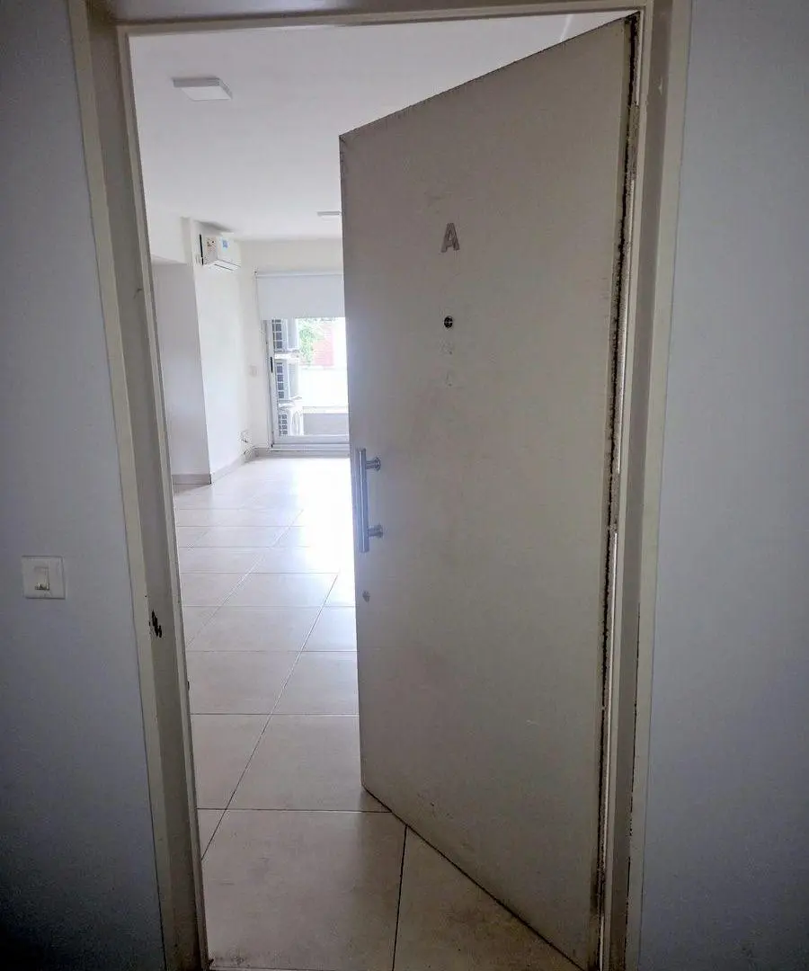 IMPORTANTE HALL DE ENTRADA, CON SILLONES DE ESTILO y ESPACIOSA RECEPCIÓN, AMPLIO y LUMINOSO, 5