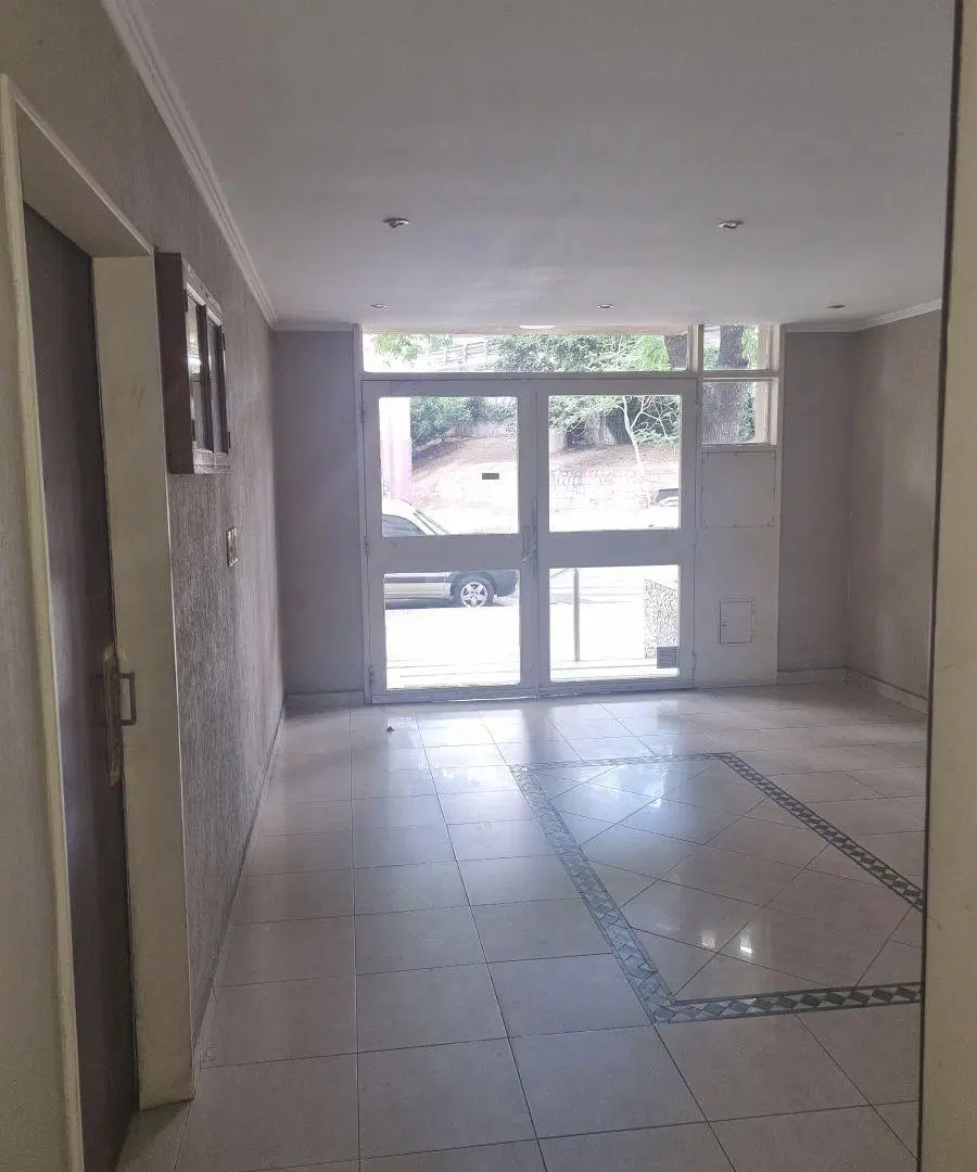 3 AMBIENTES AMPLIOS, GRAN COCINA COMEDOR, AMPLIO BALCON AL FRENTE, HERMOSAS VISTAS, con COCHERA FIJA 3