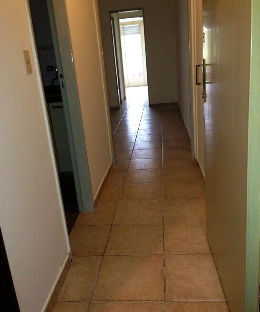 Foto de P.H. a 100 MTS AV RIVADAVIA 8100 HERMOSO P.H. EN PLANTA BAJA con 2, imagen 2