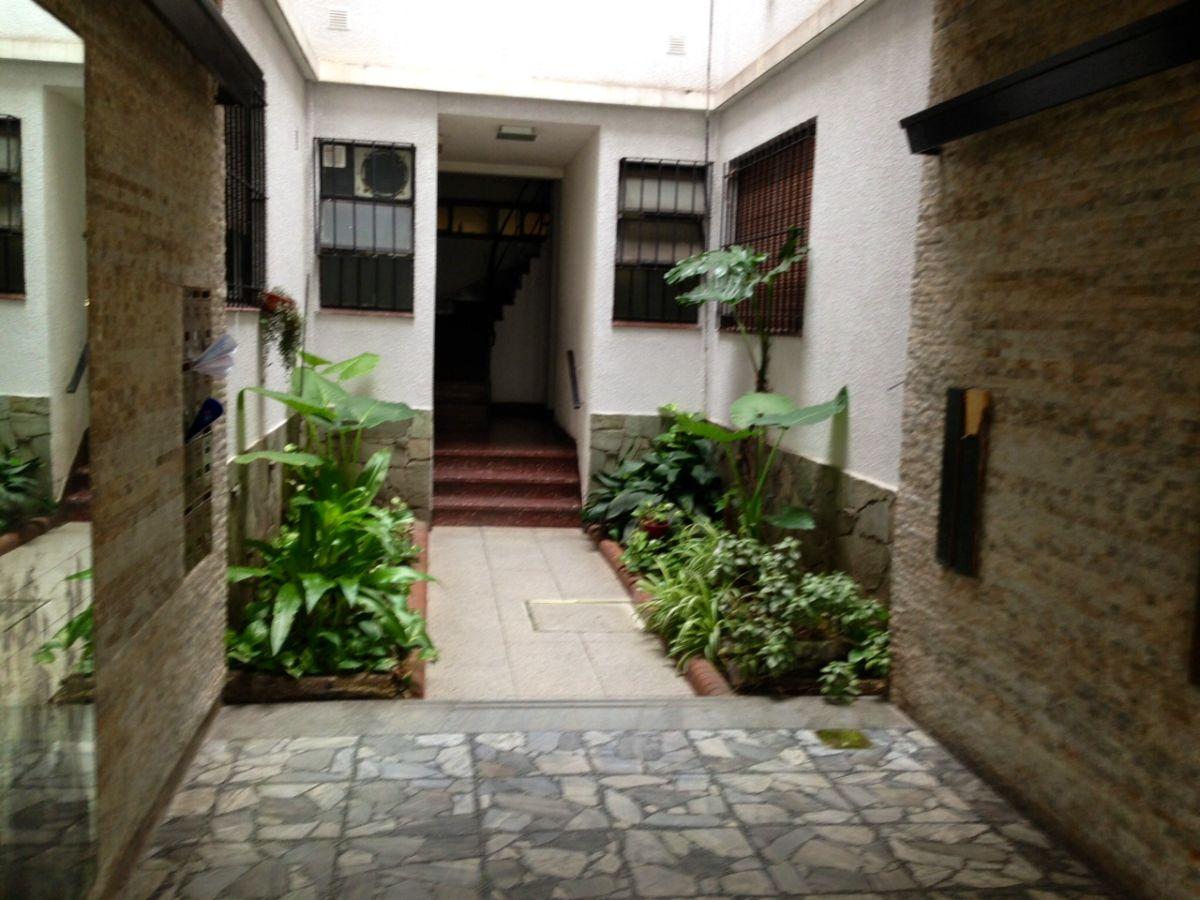 Foto de P.H. a 100 MTS AV RIVADAVIA 8100 HERMOSO P.H. EN PLANTA BAJA con 2, imagen 1