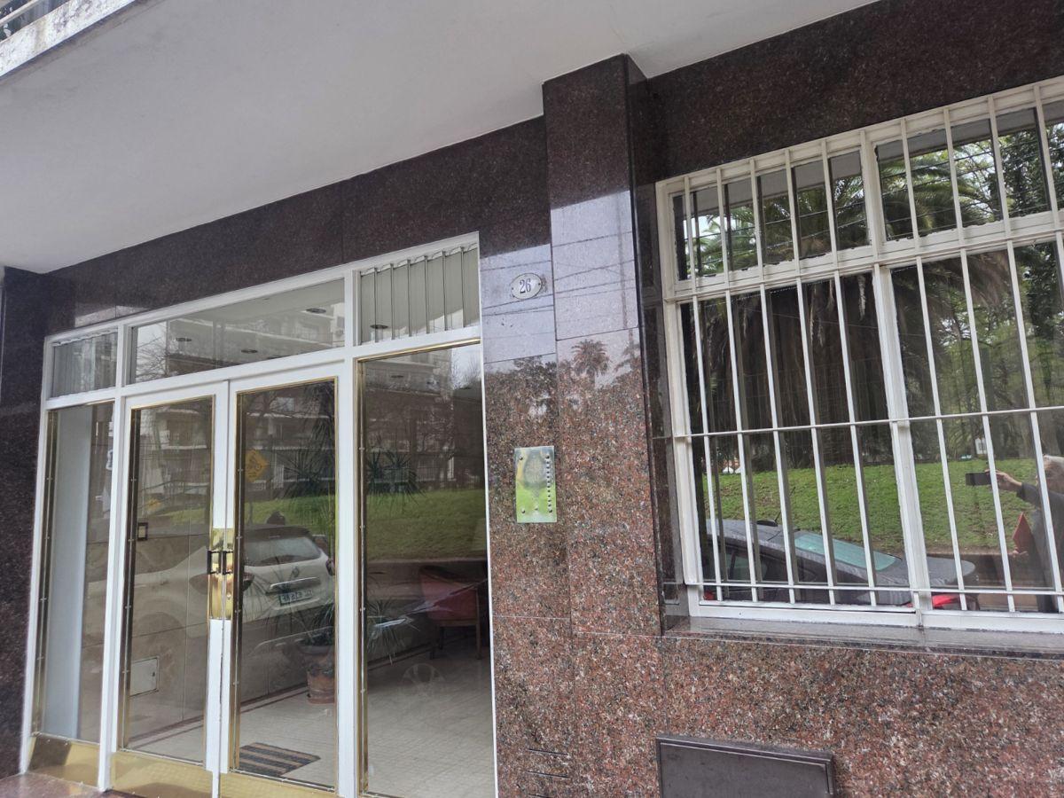 Foto de DISTINGUIDO PISO de 102 m2 de 3 ambientes con dependencias, CON, imagen 5