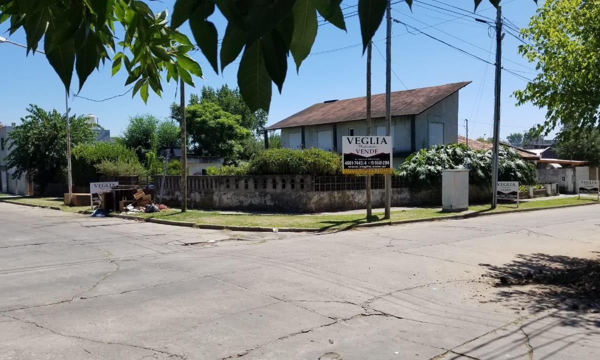 Ideal emprendimiento s/ 1.000 mts2 de tierra a 100 mts Av. Irigoyen