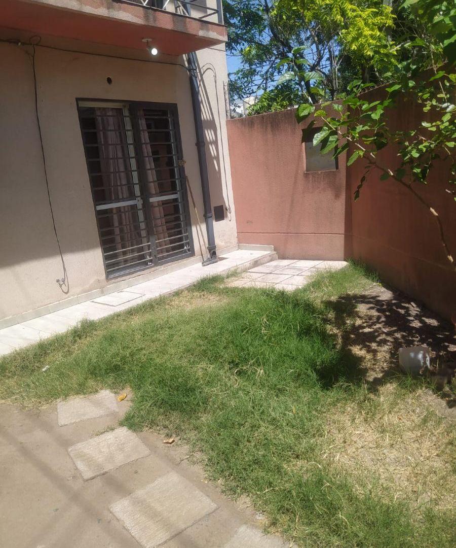 DEPARTAMENTO 2 AMBIENTES MORON SUR CON ENTRADA DE AUTO
