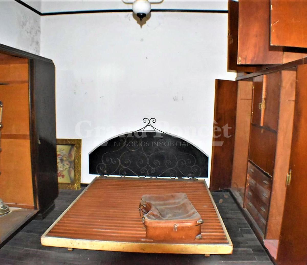 PH de 5 Ambientes con 2 Patios a Reciclar 2